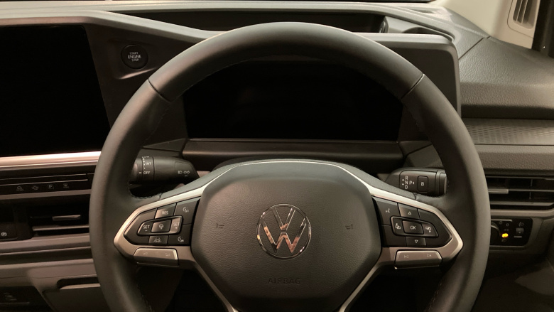 Volkswagen Transporter T32 Swb Electric 160kW 65kWh Commerce Pro Van Auto